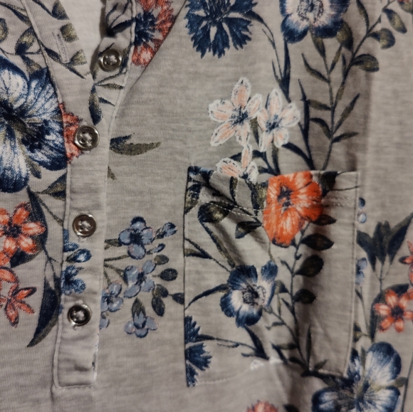 Liz Claiborne Sleeveless Top - Picture 5 of 6